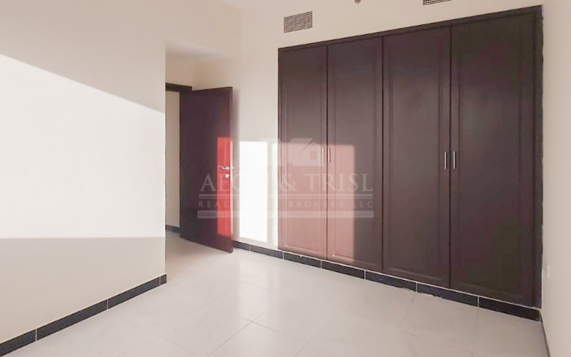 Fully Furnished 2 BR | Close To Metro | W/Balcony